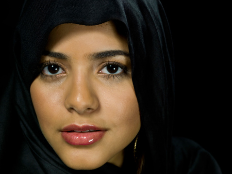 لماذا العربيّات هنّ من أجمل نساء العالم؟