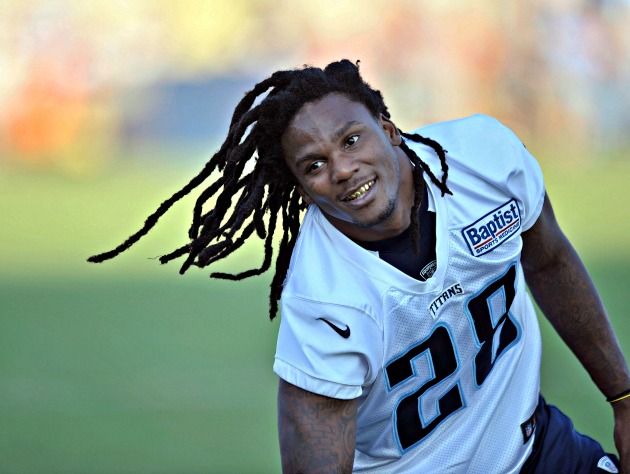 Mostly NFL Notes: What to do with Chris Johnson