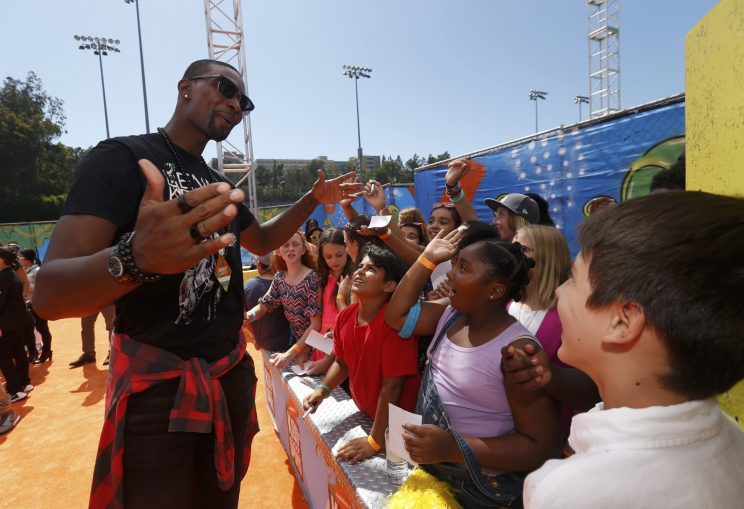 Chris Bosh chats with the crowd at Nickelodeon's Kids Choice Awards (REUTERS/Mario Anzuoni).