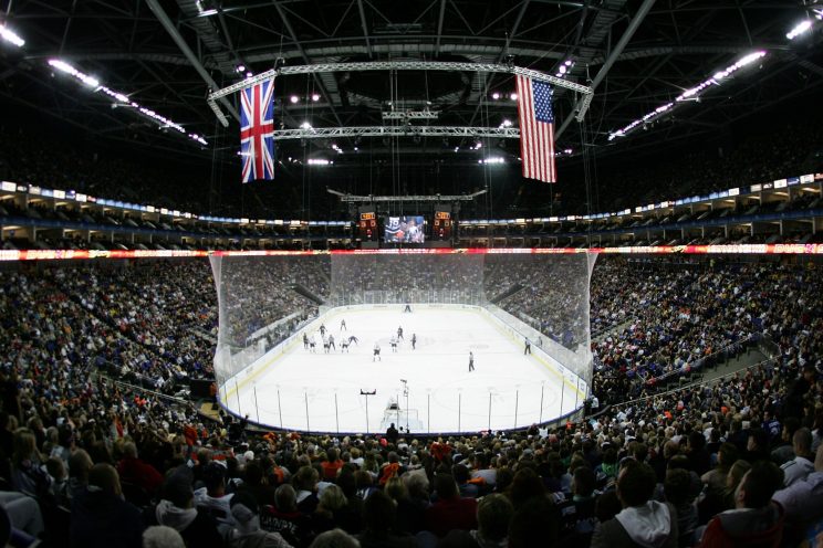 LONDON - SEPTEMBER 30: A general view of the arena during the NHL game between Los Angeles Kings and Anaheim Ducks at O2 Arena on September 30, 2007 in London, England. (Photo by Mike Hewitt/Getty Images) 