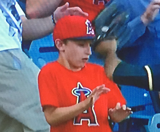 A kid reacts to Coco Crisp stealing a home run, via @CaseyPrattABC7