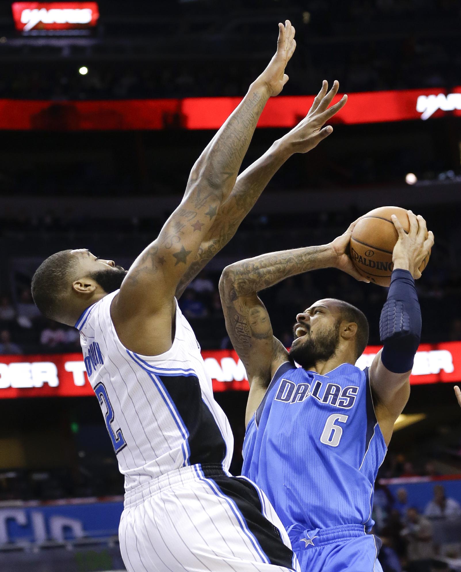 Kyle O'Quinn gives the rebuilding Knicks another interior defender. (AP/John Raoux)