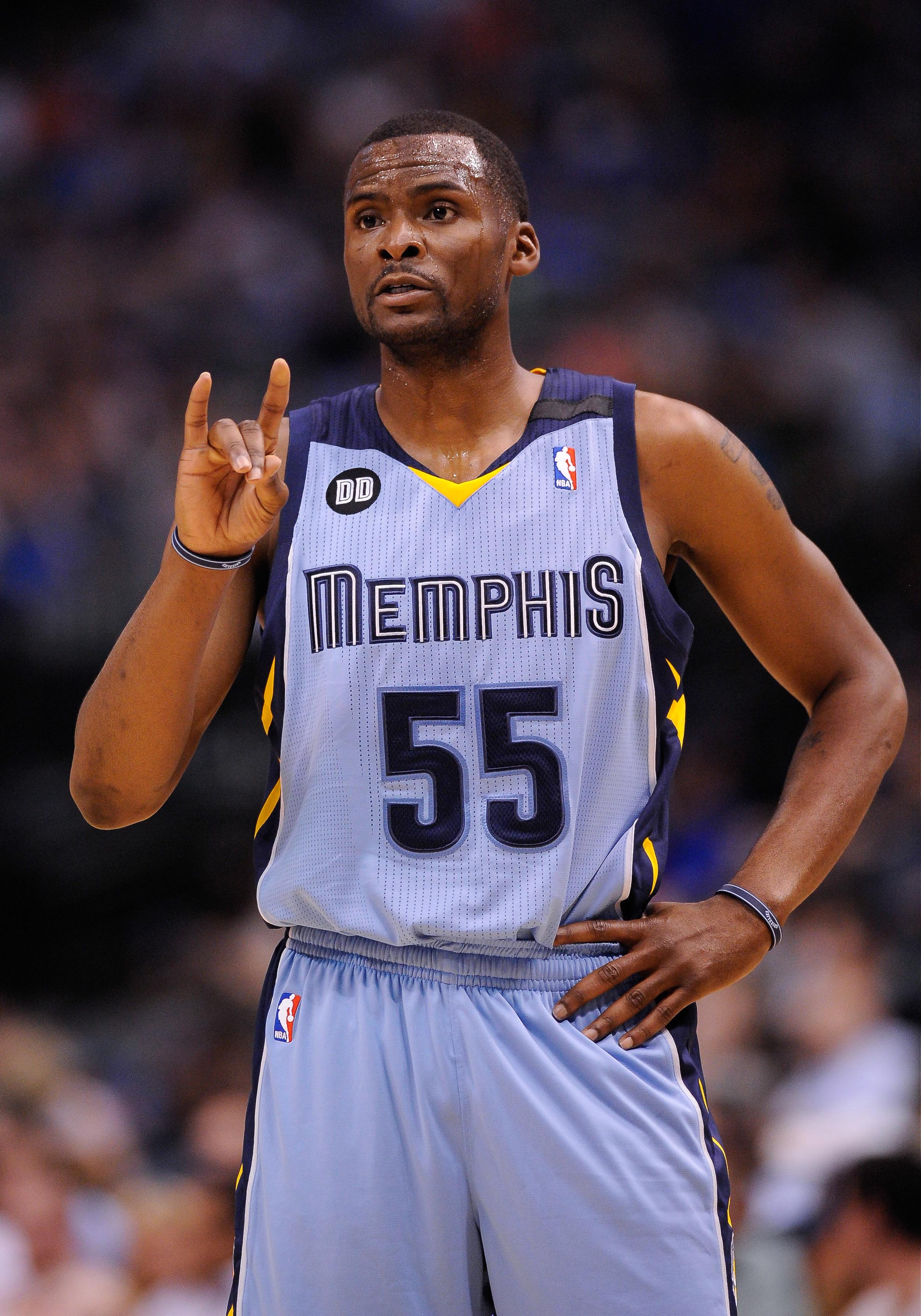 Keyon Dooling, then with the Grizzlies, waits for play to resume during a game with the Mavericks. (Jerome Miron-USA TODAY Sports)