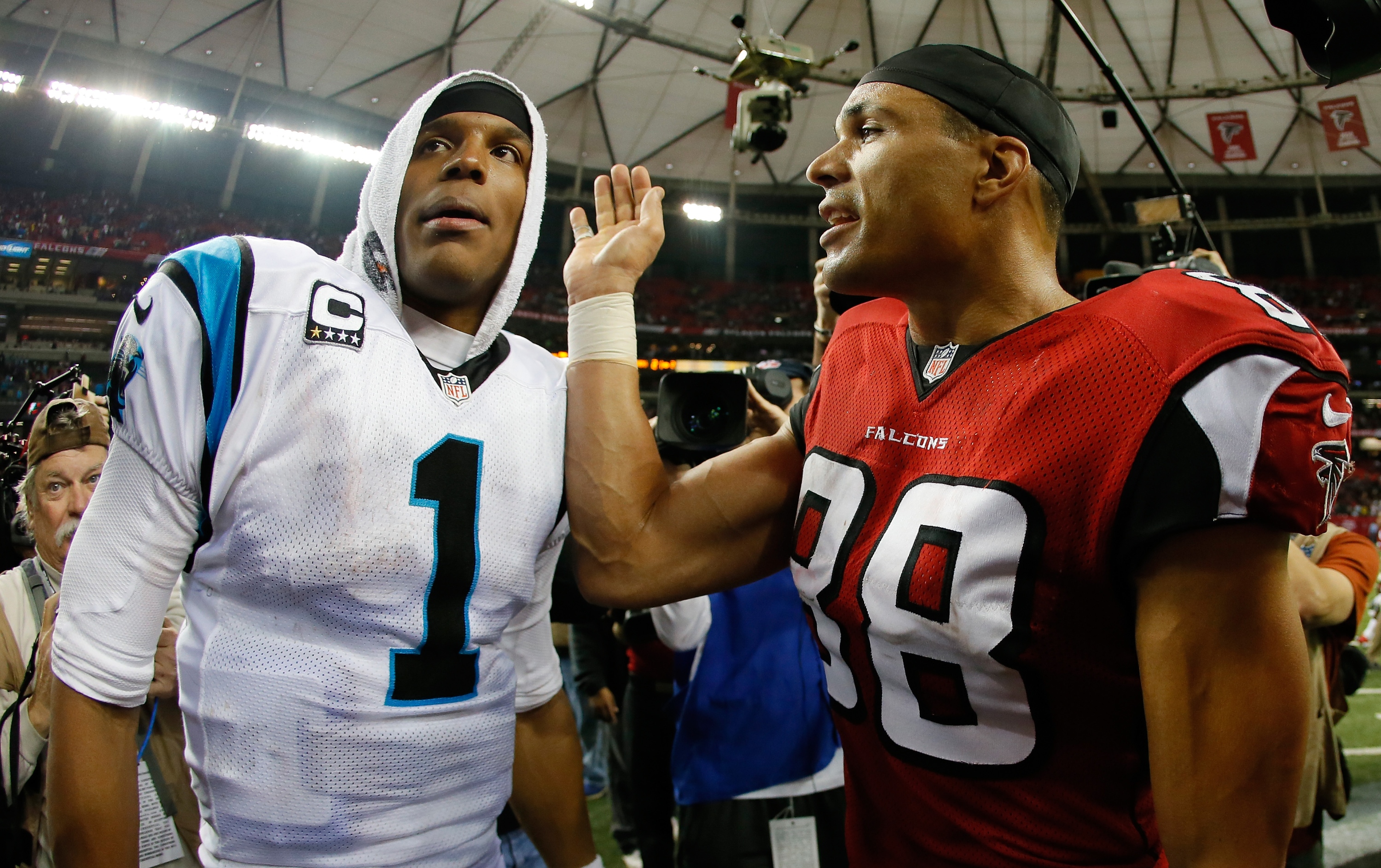 Tony Gonzalez respects Cam Newton's game. (Getty Images) 