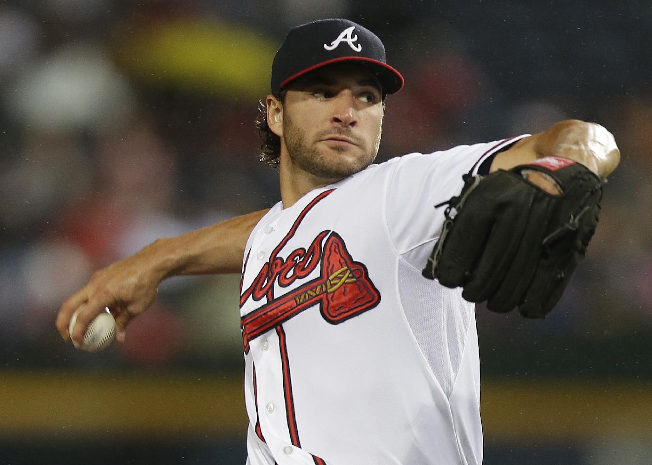 Brandon Beachy wasn't tendered a 2015 contract by the Braves on Tuesday. (AP)