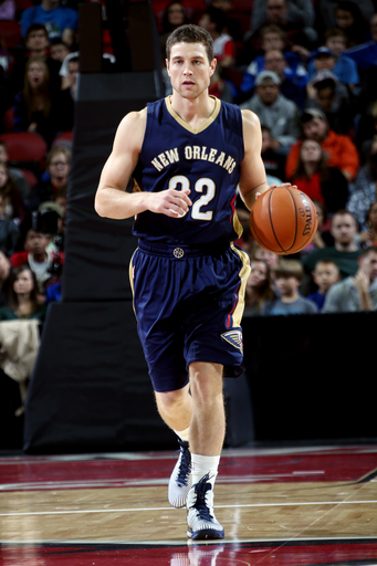 LOUISVILLE, KY - OCTOBER 4: Jimmer Fredette #32 of the New Orleans Pelicans drives against the Miami Heat during an NBA game on October 4, 2014 at the KFC Yum! Center in Louisville, KY. (Photo by Layne Murdoch/NBAE via Getty Images