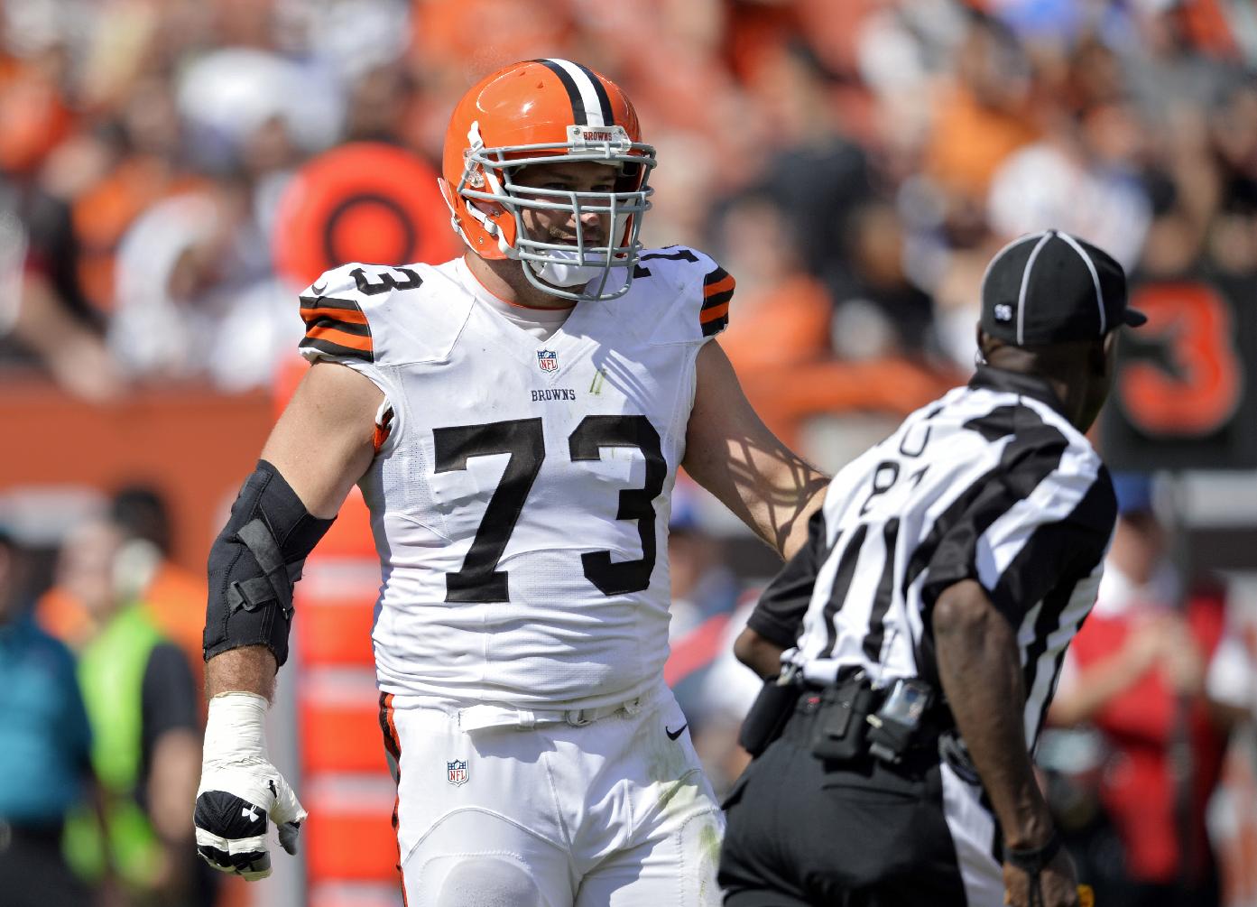 Joe Thomas (AP)