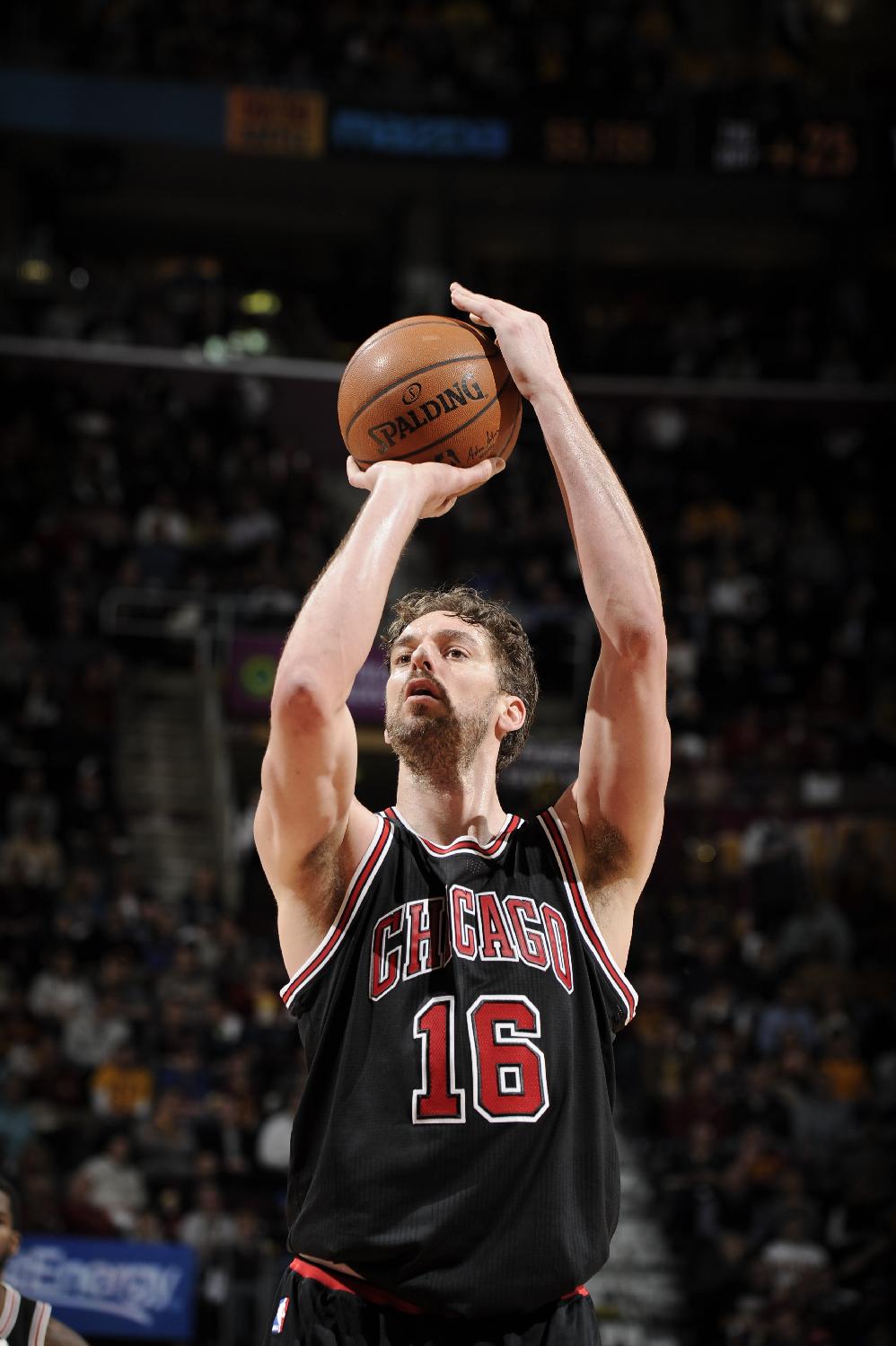 Spain's Pau Gasol is considering freezing sperm due to Zika concerns at the Rio Olympics. (Getty Images)