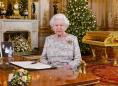 Queen calls for Christmas calm in Brexit storm