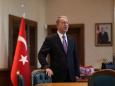 Defence minister says Turkey, U.S. to overcome F-35 problem