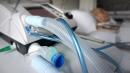 Coronavirus: PM urges industry to help make NHS ventilators