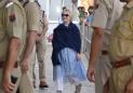 Hillary Clinton fractures hand on India trip