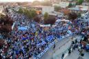 Miles de griegos protestan contra una solución que incluya el nombre Macedonia
