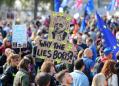 Una multitudinaria protesta en Londres pide un nuevo referéndum del "brexit"