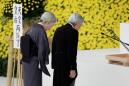 Abe envía una ofrenda al polémico santuario de Yasukuni por el fin de II Guerra Mundial
